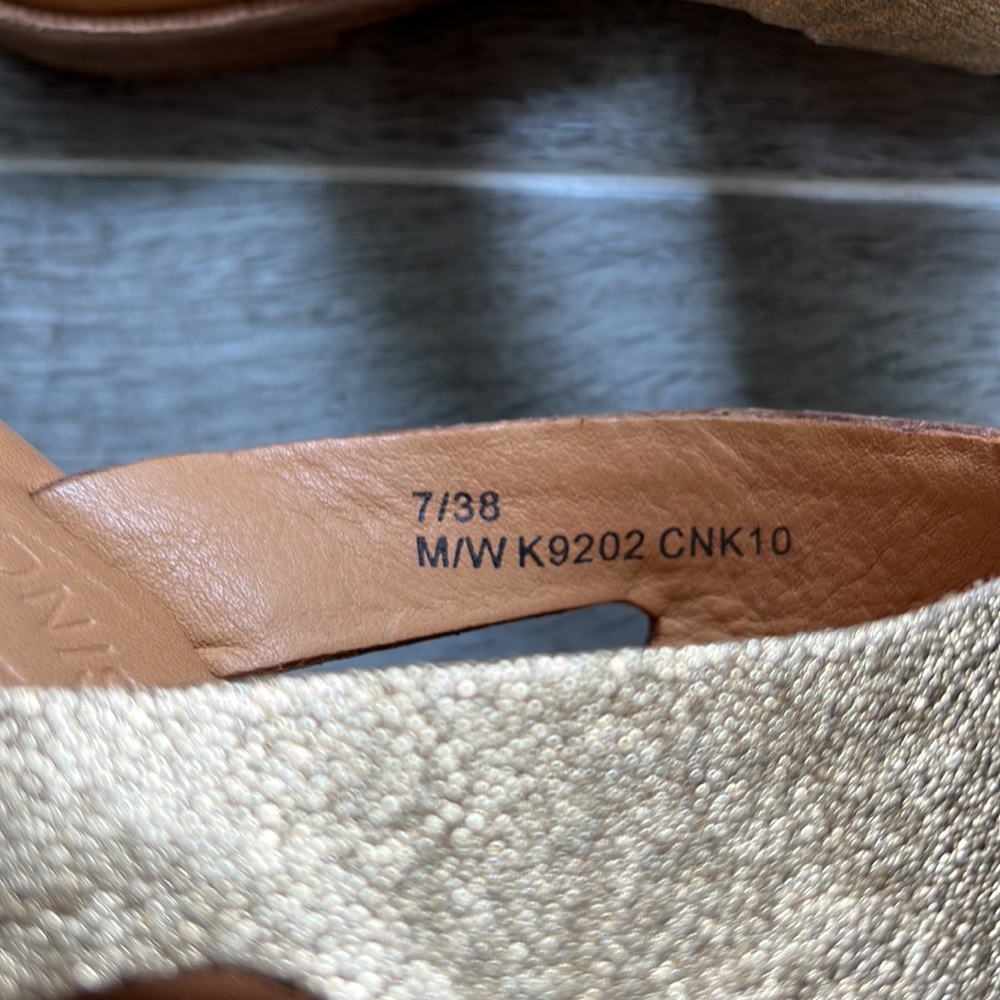 Kork-Ease Metallic Leather Sandal 7 - Picture 6 of 7